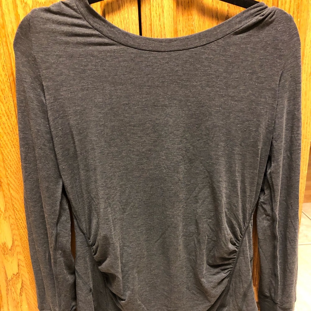 Gap maternity size small workout top
